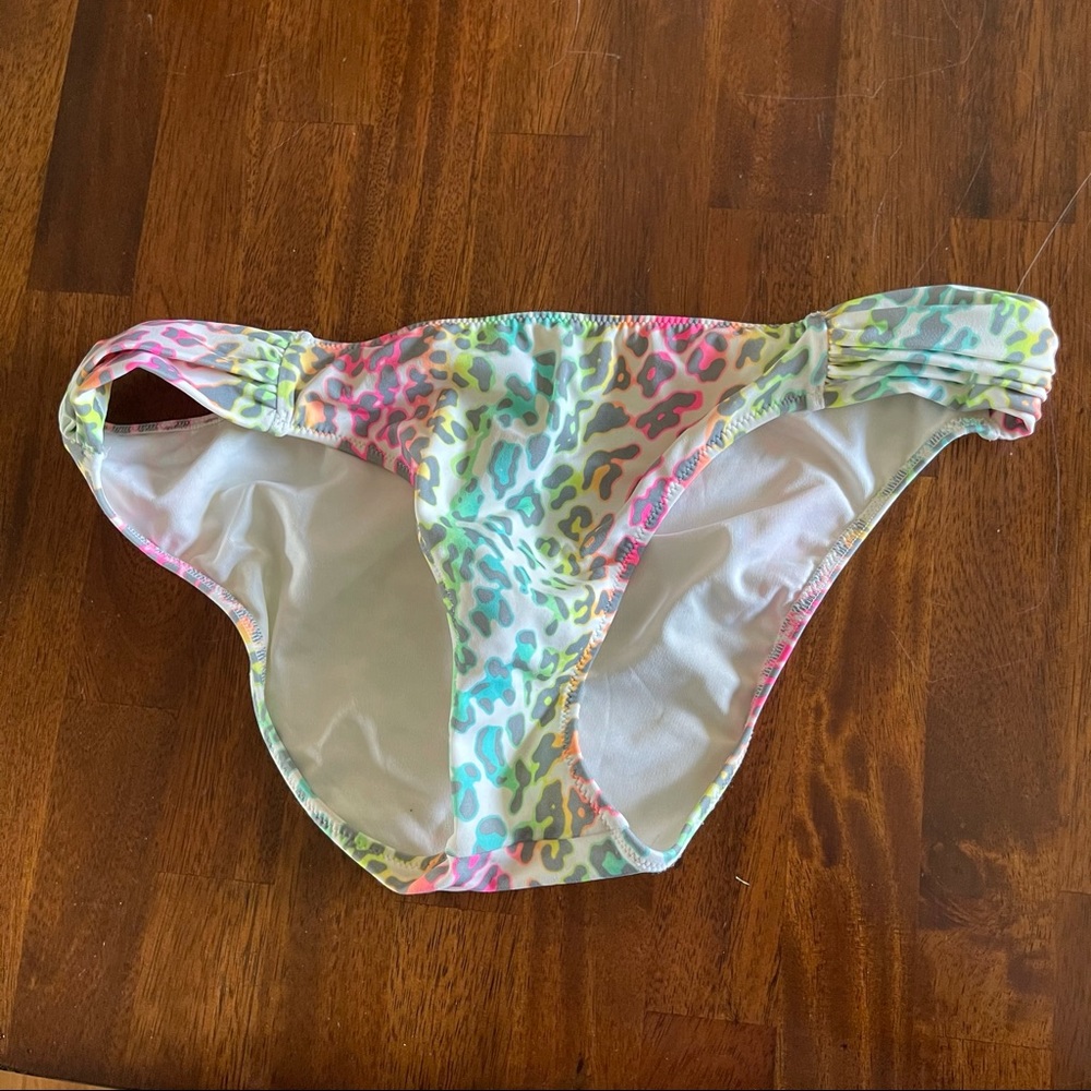 Victoria’s Secret PINK ruched leopard bikini bottom